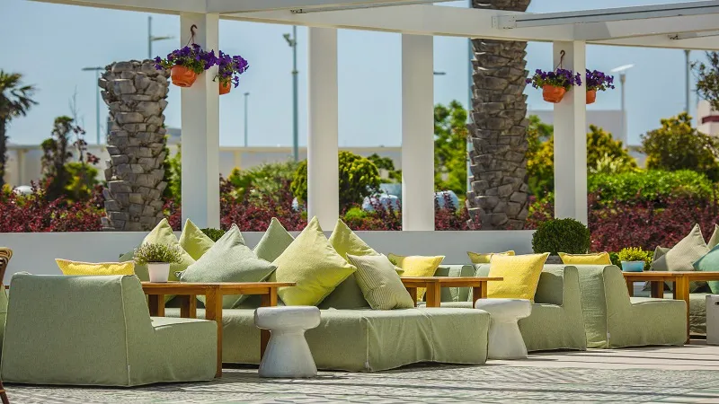 How to Design a Modern and Functional Outdoor Space